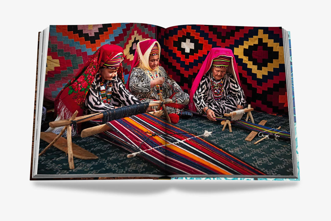 Book -  Uzbekistan Living Treasures: Celebration of Craftsmanship