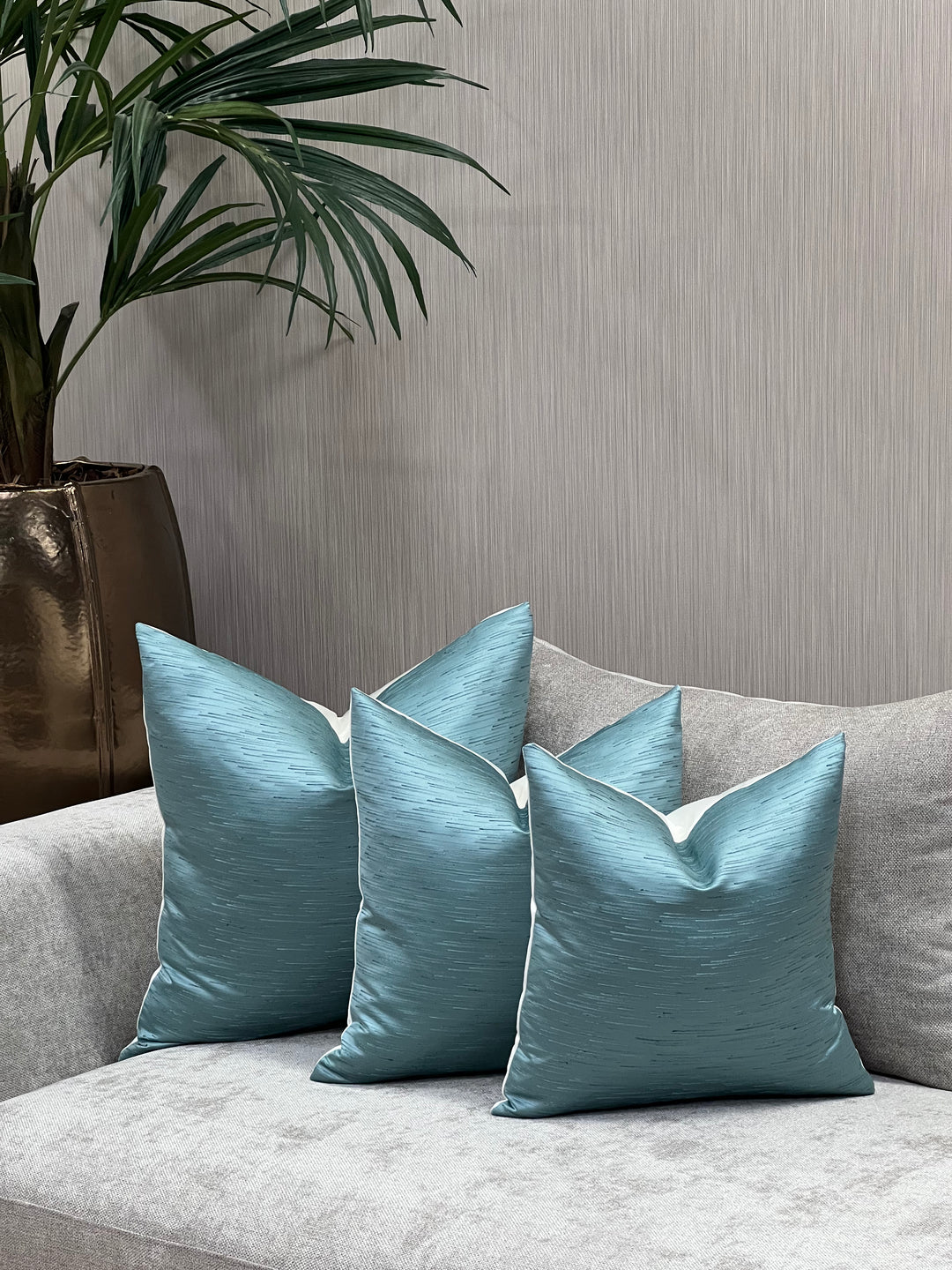 DECORATIVE CUSHIONS