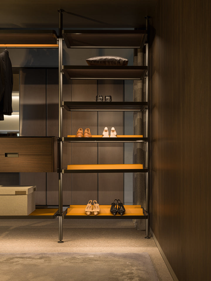 Walk-in closets - Hector Night - By Vincent Van Duysen