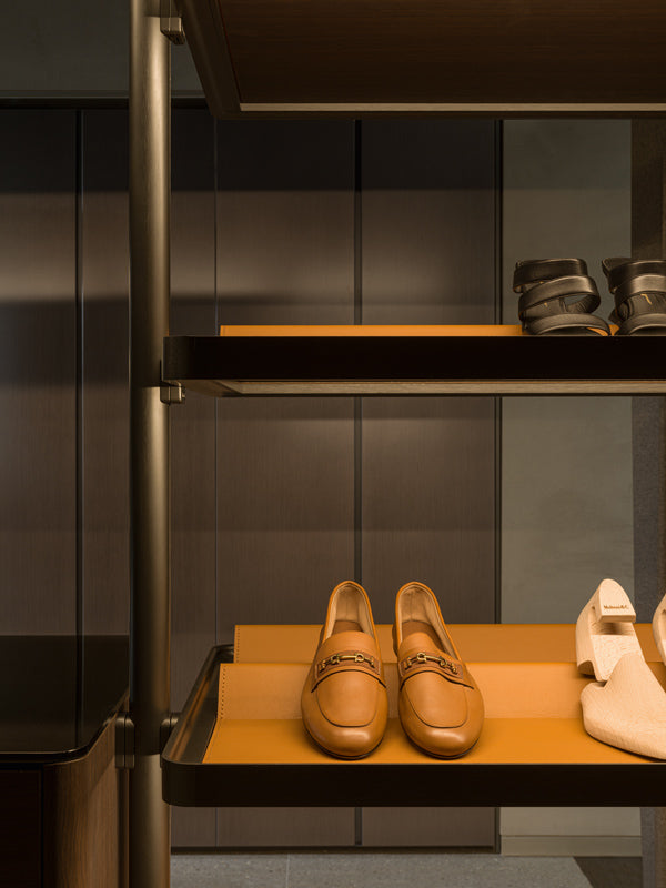 Walk-in closets - Hector Night - By Vincent Van Duysen