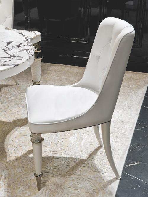 Chair - Sévigné
