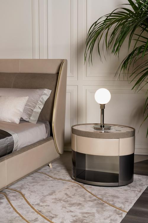 Nightstand - Le Comte