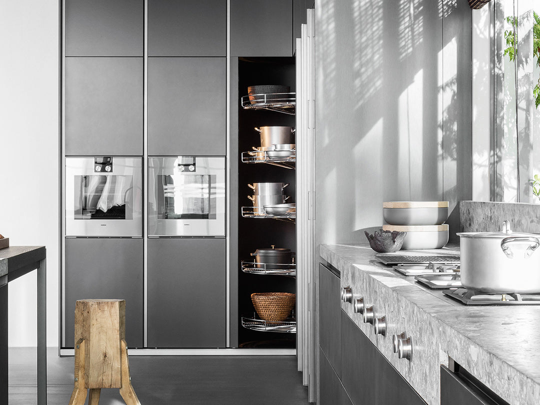 Columns - Revolving column - By Design R&D