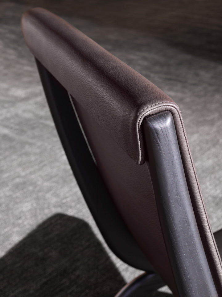 Armchair - Yoell - By Vincent Van Duysen