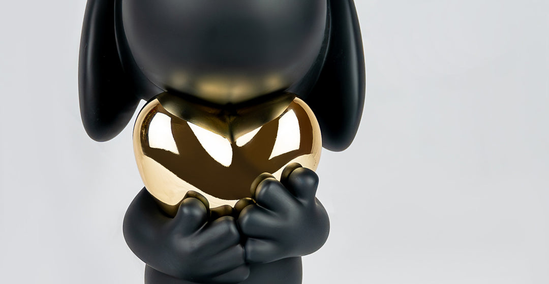 Snoopy Heart - Balck & Gold Medium