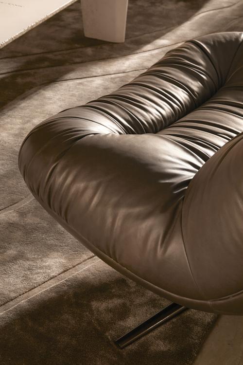 Armchair - Aura