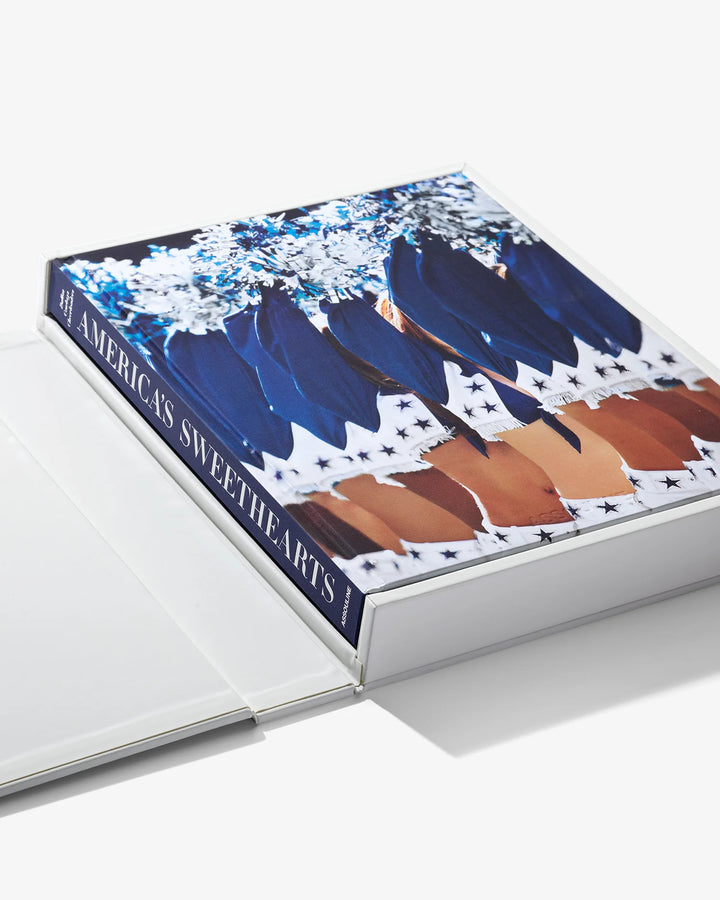 Book - America's Sweethearts: Dallas Cowboys Cheerleaders (Ultimate)