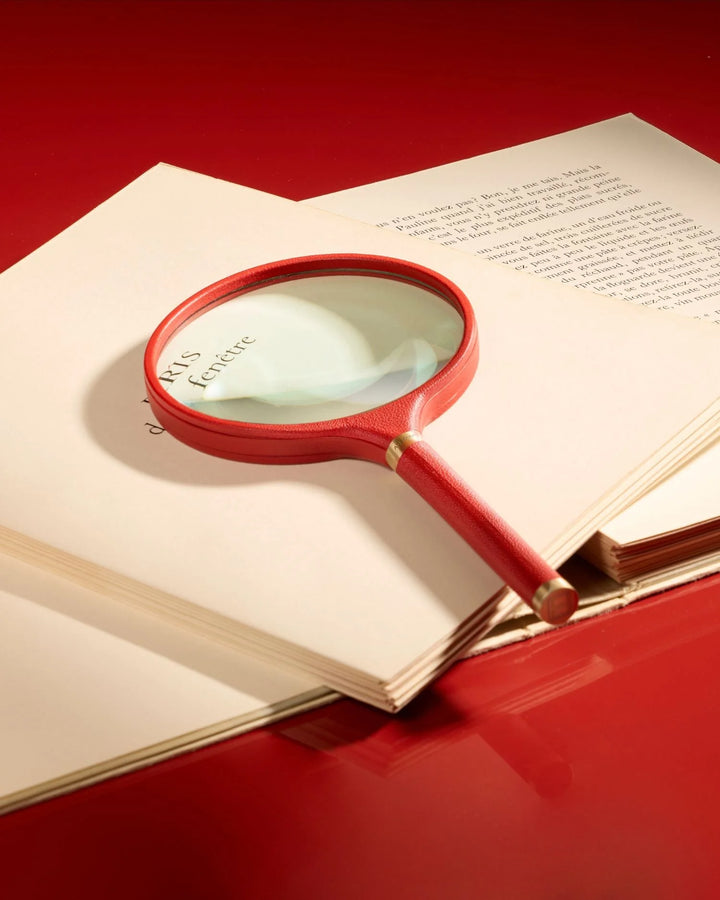 Archival Magnifying Glass