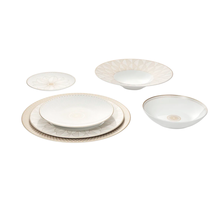 Malmaison Impériale - Large Rim Plate - Porcelain Gold Finish