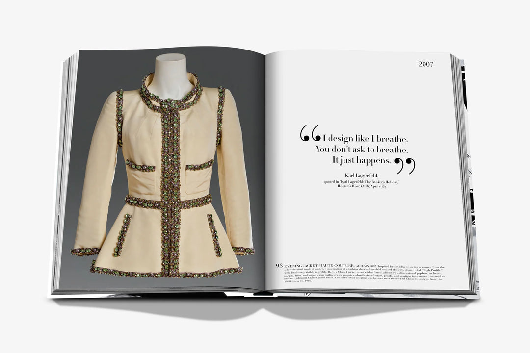 Book -  Chanel: The Legend of an Icon