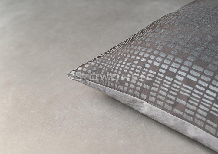 Decorative Cushion - Bea - Aubergine