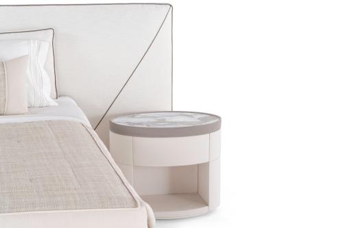 Nightstand - Le Comte