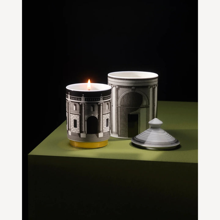 Candle - Casa con Colonne Imm - 235g