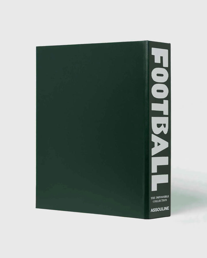 Book - Football - The Impossible Collection