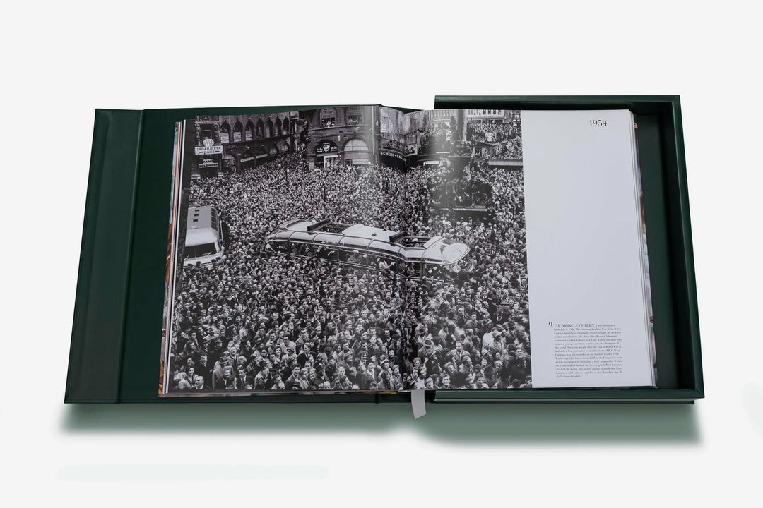 Book - Football - The Impossible Collection