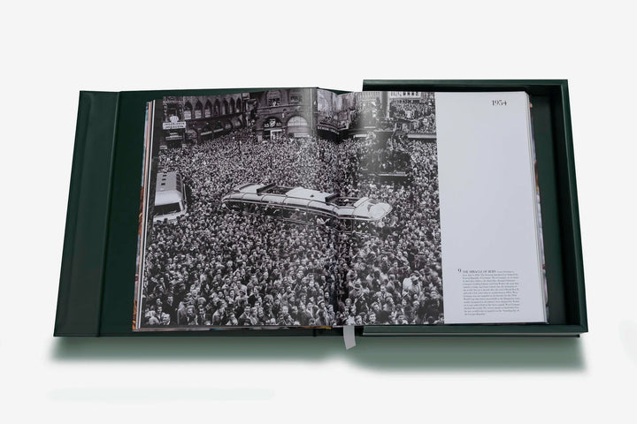 Book - Football - The Impossible Collection