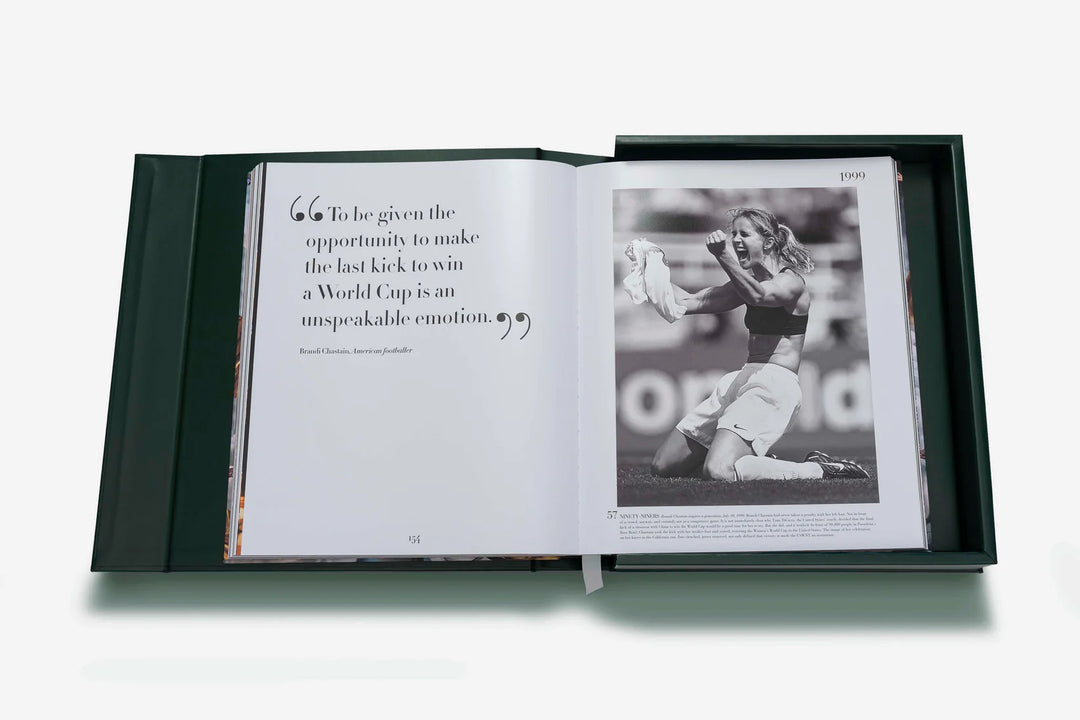 Book - Football - The Impossible Collection