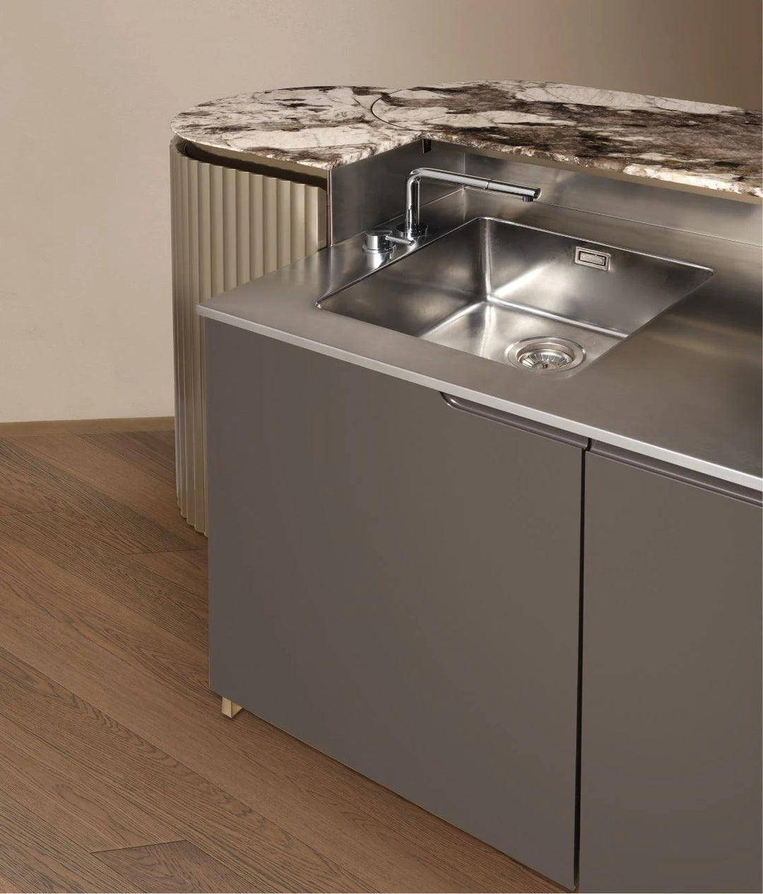 Bar Cabinet - Duke