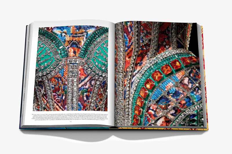 Book -  Golden Opulence: 500 Years of Luxuriant Style