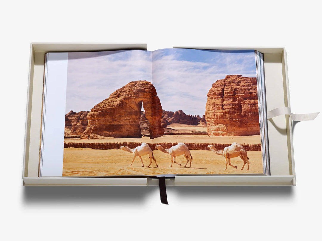 Book - Grace in The Desert: The Beauty of Saudi Arabia's Camels