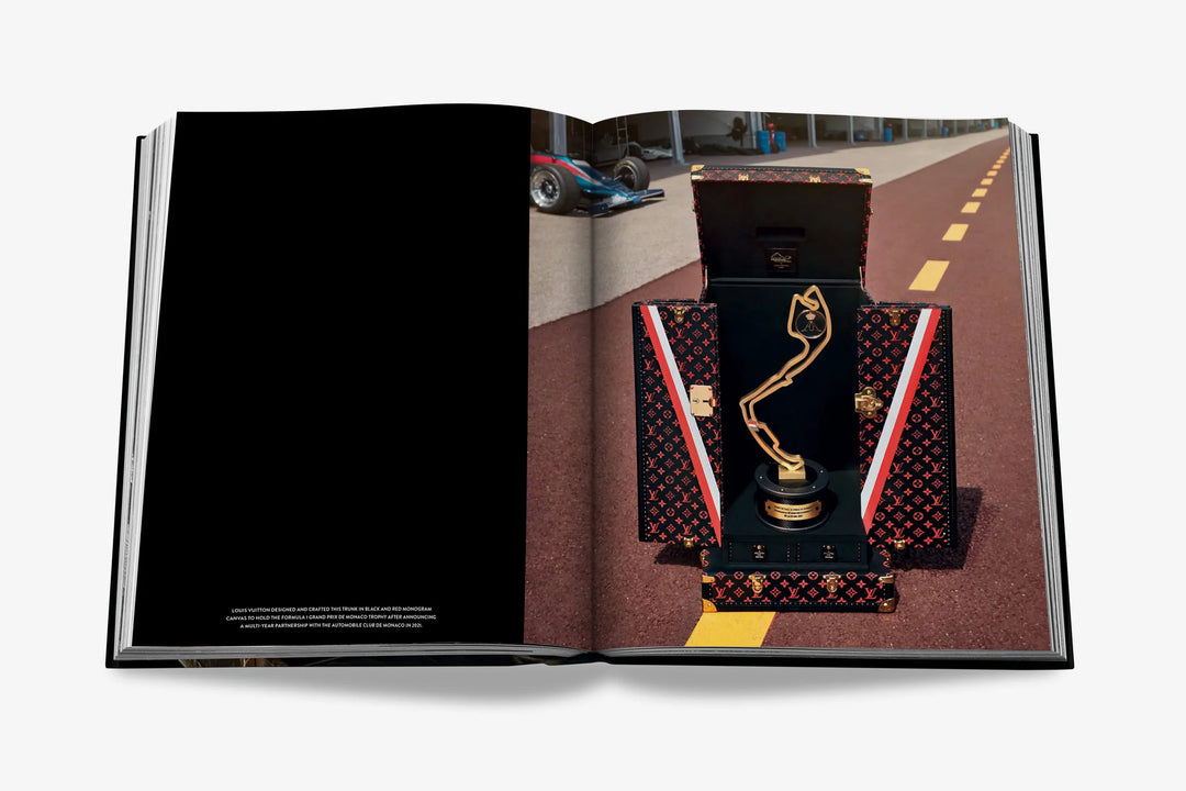 Book - Louis Vuitton Trophy Trunks