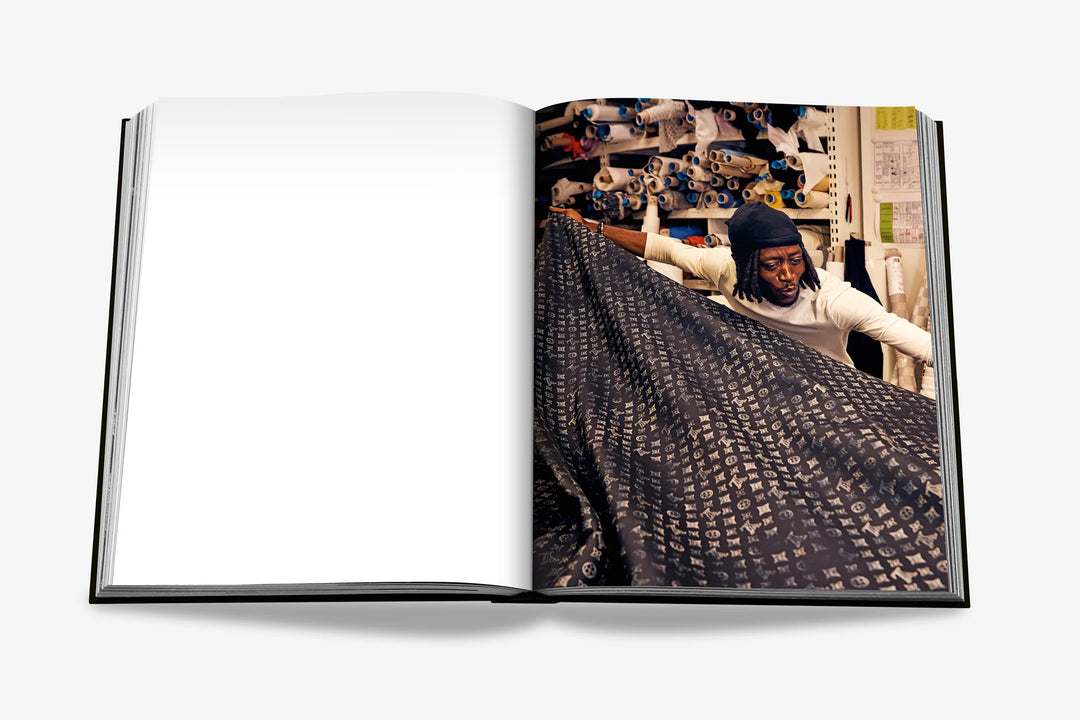 Book - Louis Vuitton Manufactures