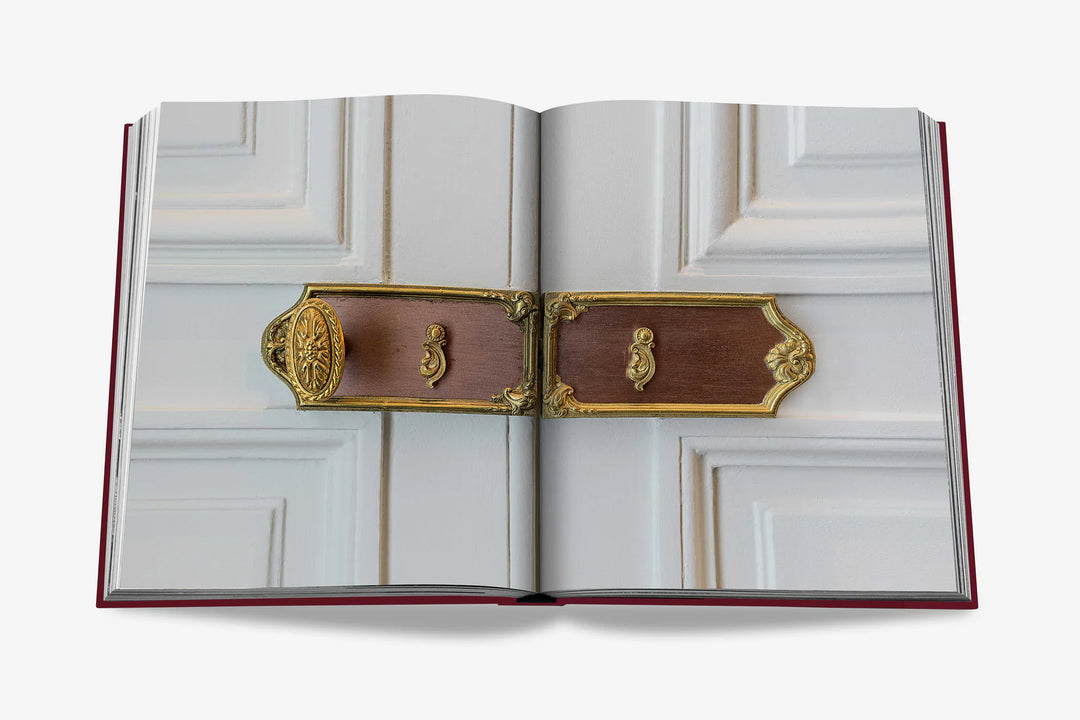 Book -  Michele Bönan: Signature Details