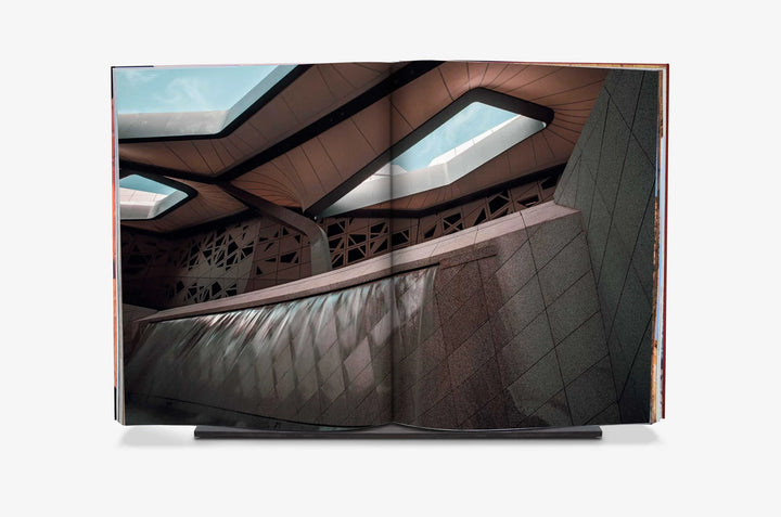 Book - Saudi Arabia: Petroleum Art XXL (Special Edition)