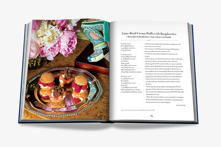 Book - Valentino: At the Emperor's Table