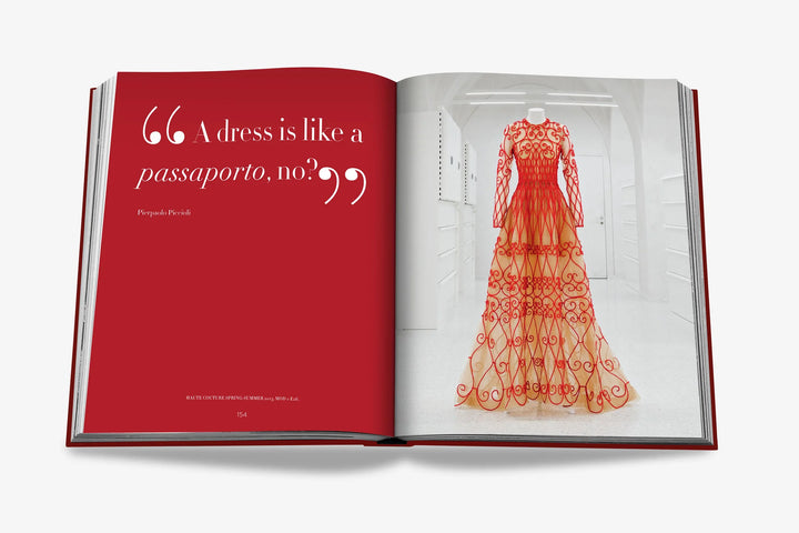 Book - Valentino Rosso