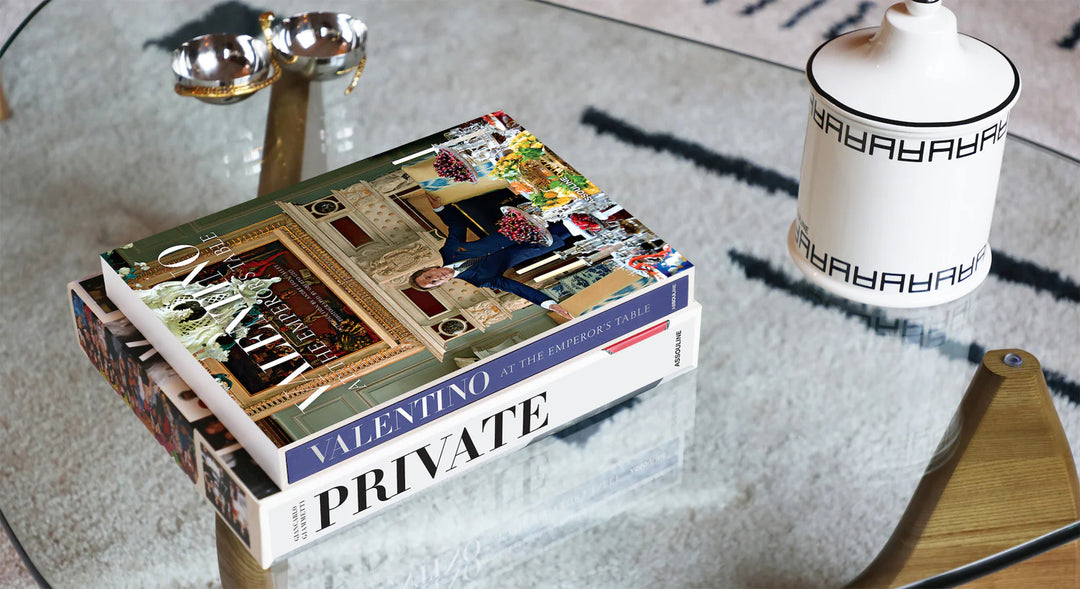 Book - Valentino: At the Emperor's Table