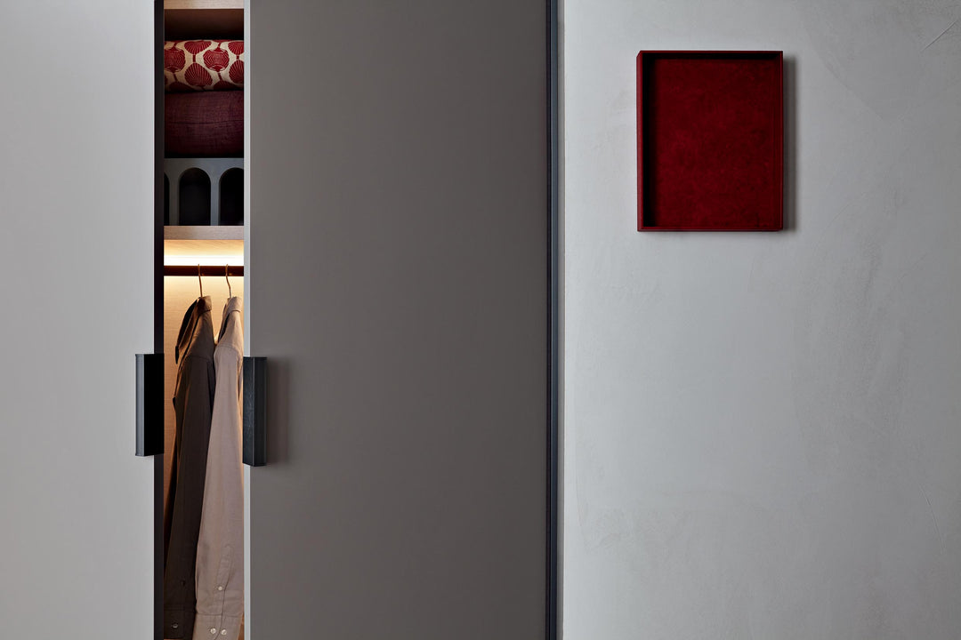 Wardrobe - Gliss Master - Grip - By Vincent Van Duysen