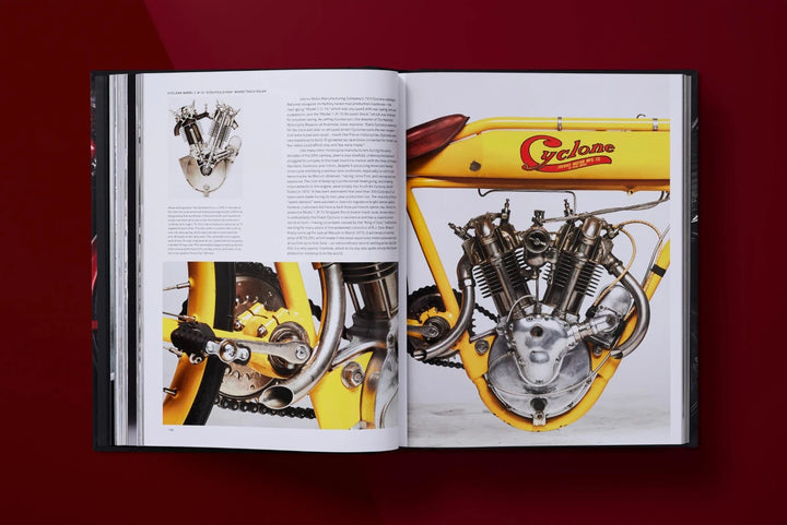 Book - Ultimate Collector Motorcycles - XL