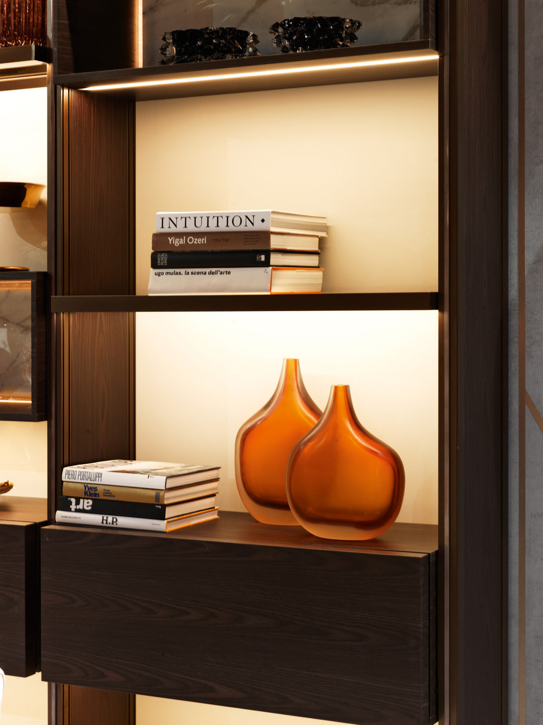 Bookshelf - Genesis