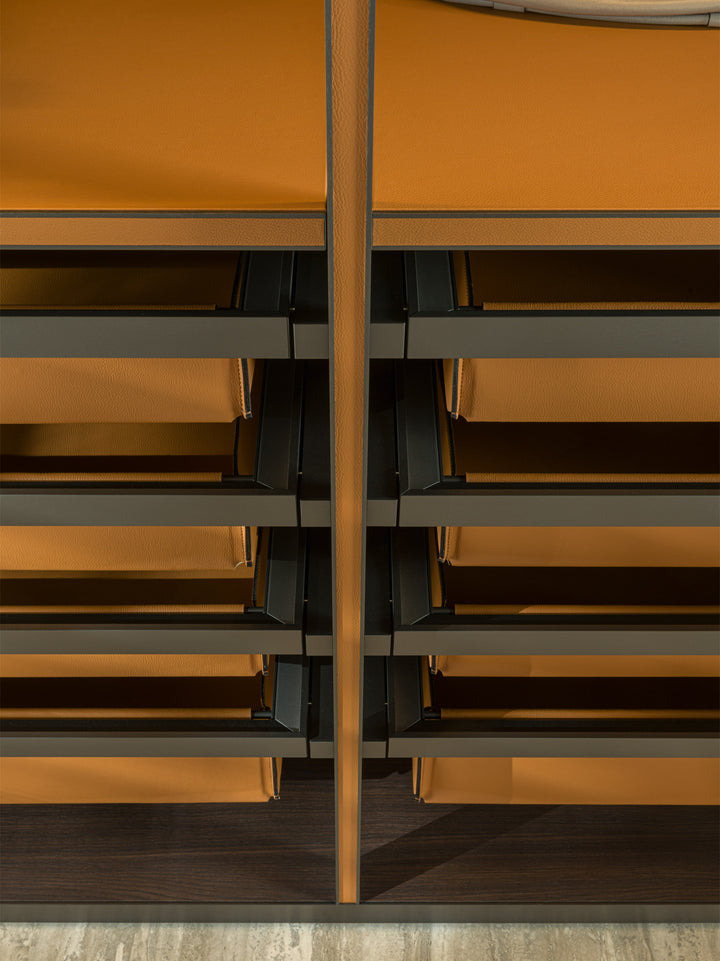 Walk-in closets - Gliss Master- By Vincent Van Duysen