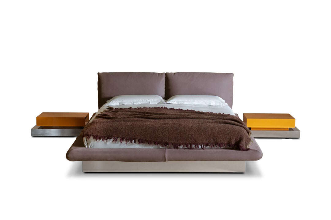 Bed - Aura - By Hannes Peer