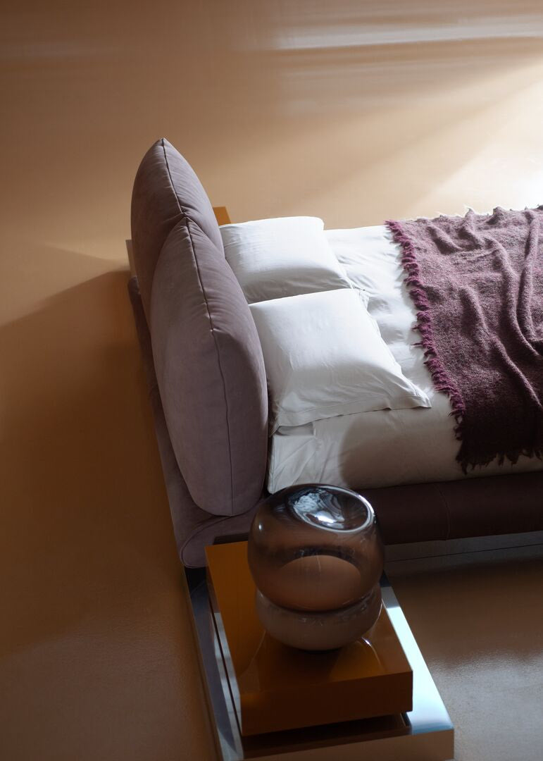 Bed - Aura - By Hannes Peer