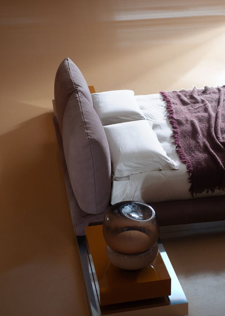 Bed - Aura - By Hannes Peer