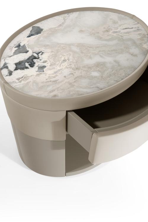 Nightstand - Le Comte