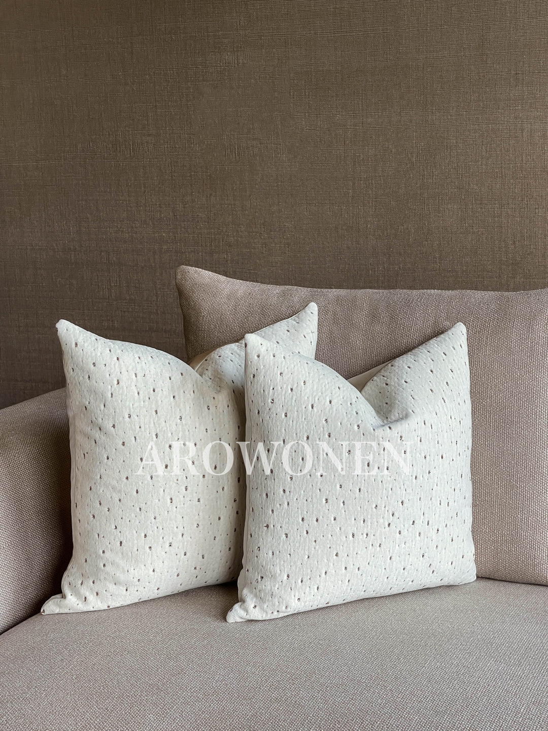 Decorative Cushion - Meteor - Milky White Stracciatella