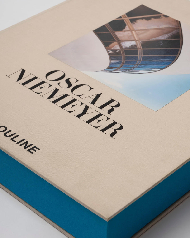 Book -  Oscar Niemeyer - The Ultimate Collection