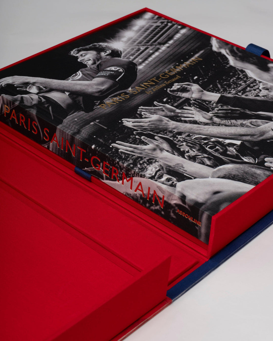 Book -  Paris Saint-Germain - The Ultimate Collection