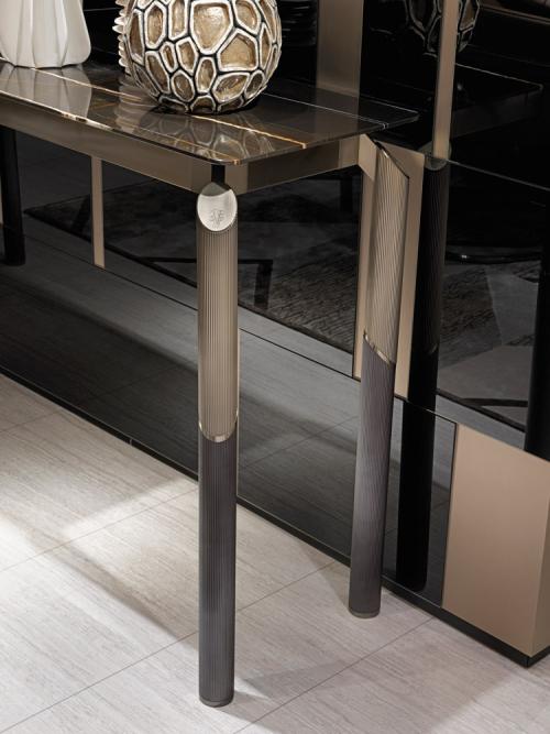 Console - Milton