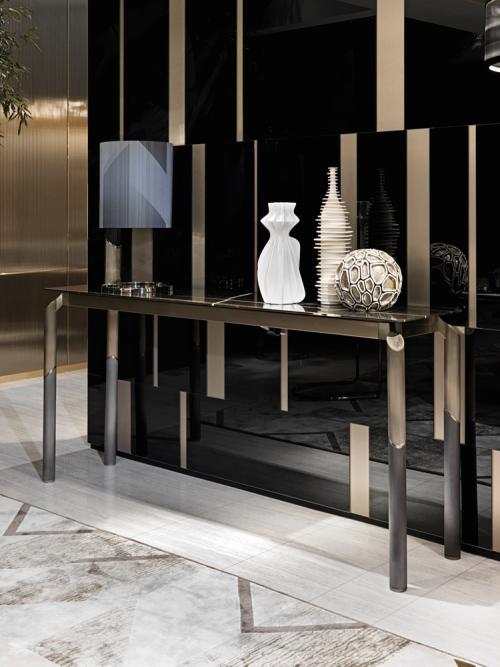 Console - Milton