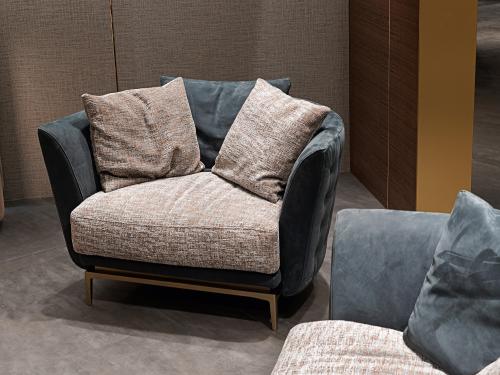 Armchair - Legend